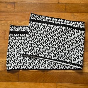 Brand New Michael Kors Infinity Scarf